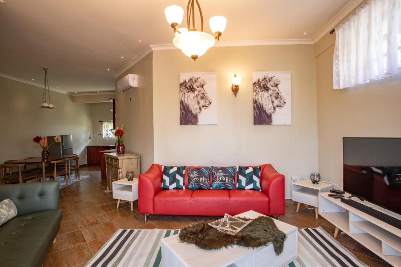 Kinga Homes Boutique Hotel モシ エクステリア 写真