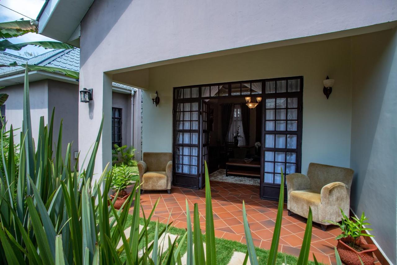 Kinga Homes Boutique Hotel モシ エクステリア 写真